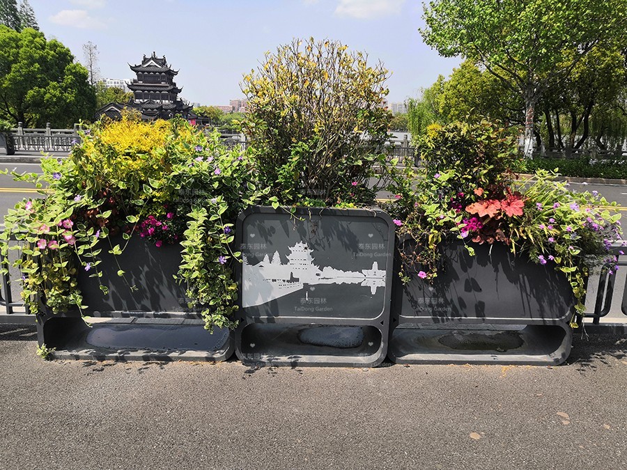 1588145228200669.jpg 花箱