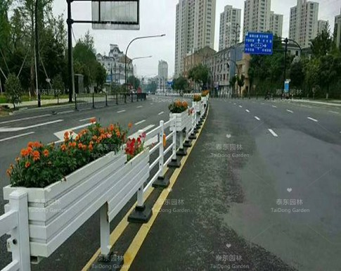 PVC花箱護(hù)欄 PVC花箱護(hù)欄
