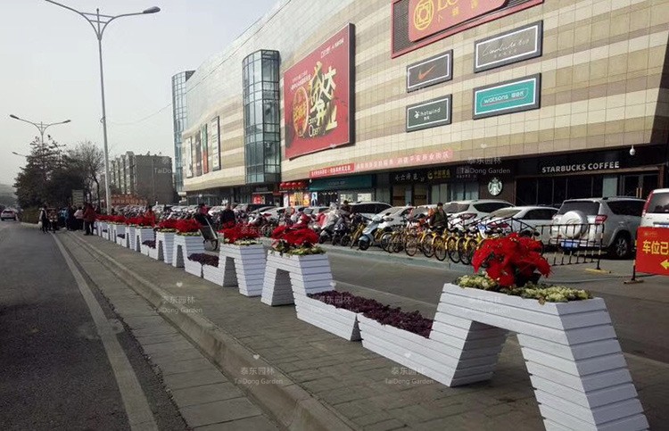 1615514135762380.jpg 花箱