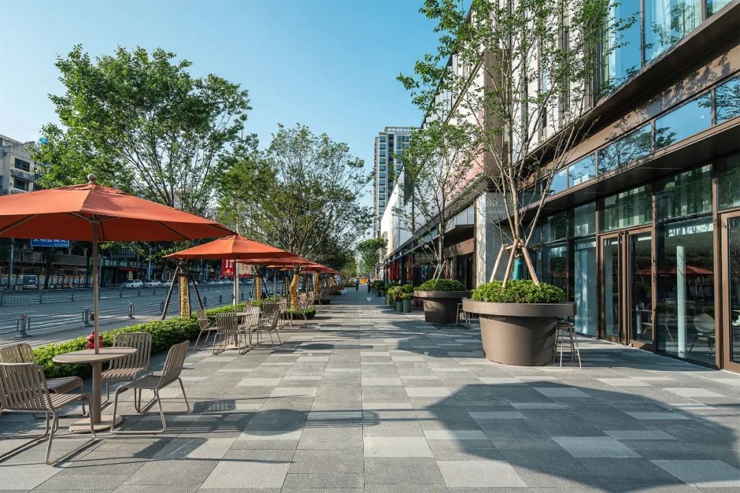 1675043933845051.jpg 花箱