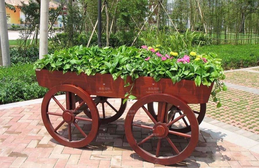 1677044447916398.jpg 花箱