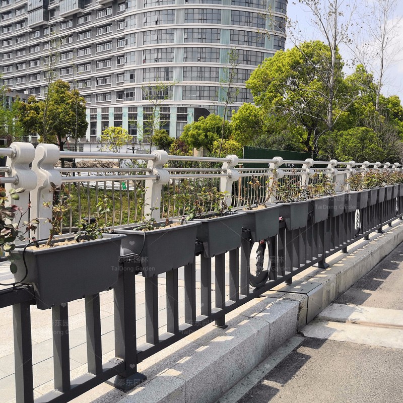 1689148192584464.jpg 花箱